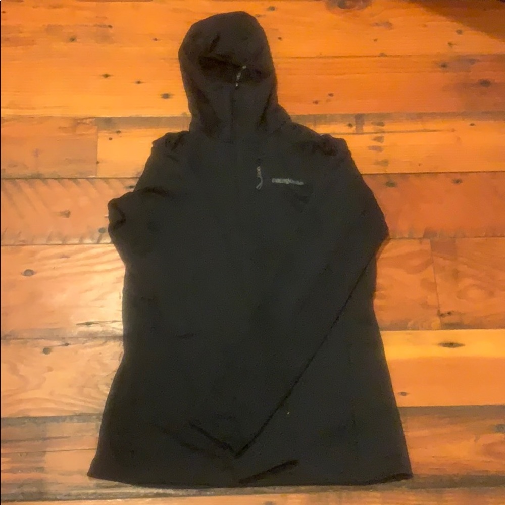 Patagonia women’s half-zip hooded fleece